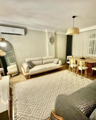 Defne Karo Desen Makine Halısı Krem