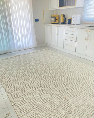 Defne Geometrik Desen Makine Halısı Krem