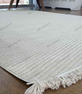 Defne Sade Desen Makine Halısı Bej